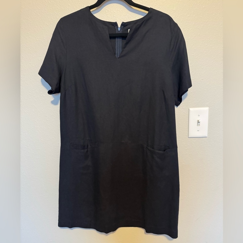 Pinch Black Short-Sleeve V-Notch Dress with Front Pockets Size Large